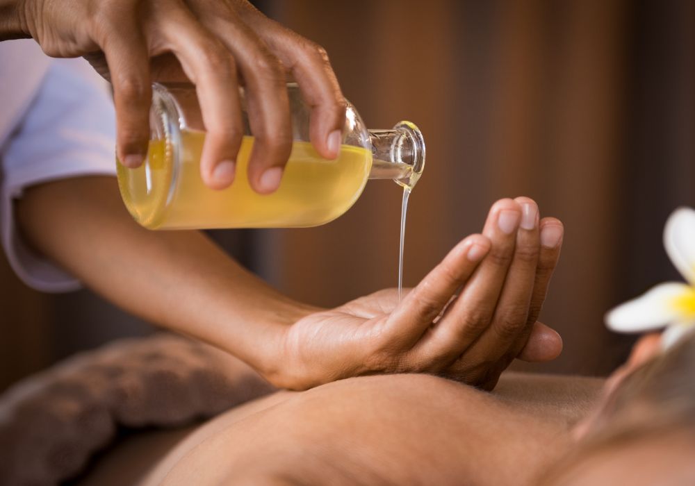 massage relaxant huile essentielle